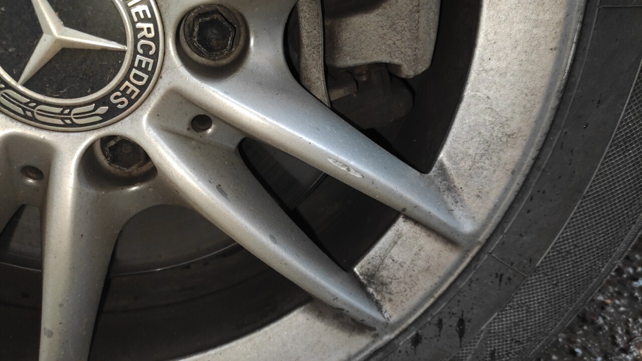 Актом осмотра страховой компании установлено 35 повреждений, а в направлении на ремонт указано только 3? Решаем вопрос оперативно