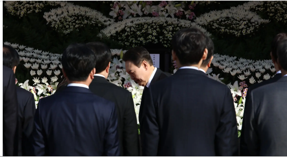 По словам экспертов, давку толпы на Хэллоуин в Сеуле можно было "абсолютно избежать"