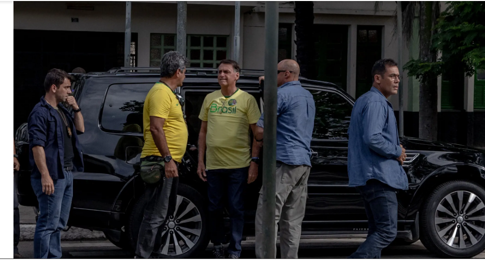 После поражения Болсонаро молчит, а Бразилия готовится к беспорядкам