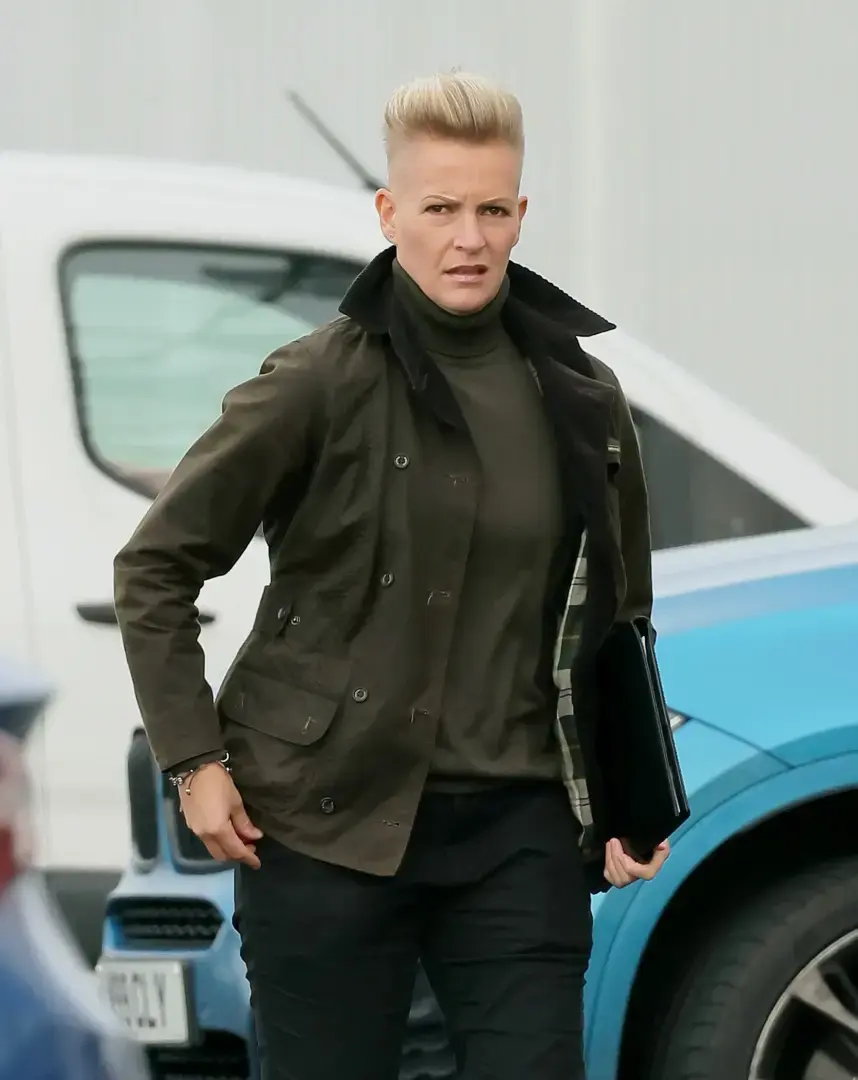 Женщина-полицейский сняла секс-видео во время дежурства в полицейском участке