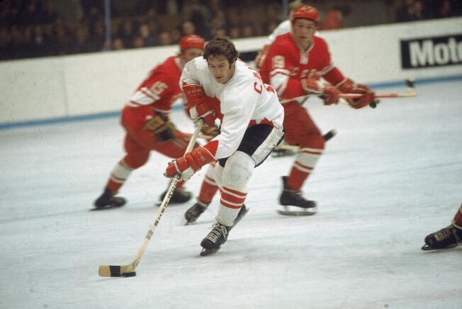 Когда Канада соперничала с СССР на льду, два репортера съели свои статьи.