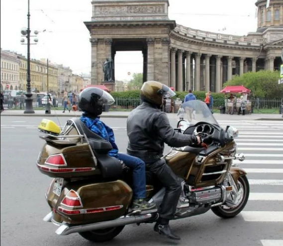 Как я вляпалась в полиаморные отношения и согласилась на свободный брак