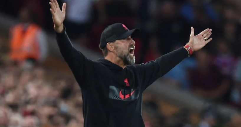 Босс "Ливерпуля" Клопп наложил запрет на касание линии за вспышку "Ман Сити"