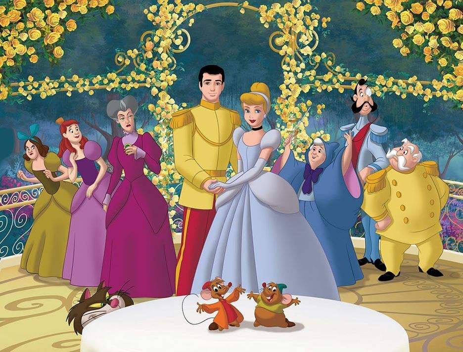 Пожилой муж решил отобрать все у молодой жены