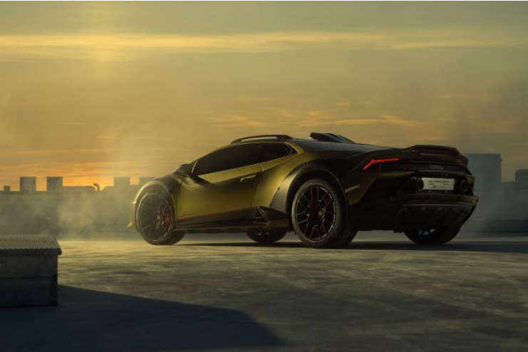 Lamborghini показала внедорожный суперкар