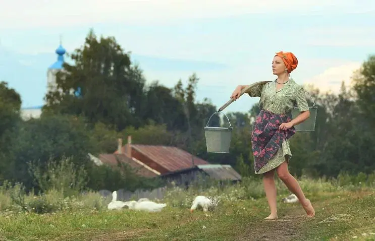 Дяденька, спасите нас пожалуйста. Мы здесь уже пятый день, очень хочется есть и пить