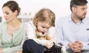 Отцы и дети. С кем же жить ребенку после развода? Может, лучше с папой?