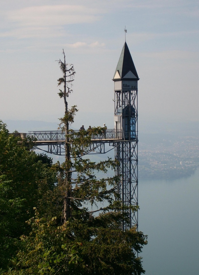 Самые необычные живописные лифты в мире. А вы рискнули бы?