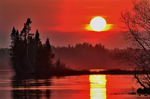 Закаты дня и жизни - явление природы.