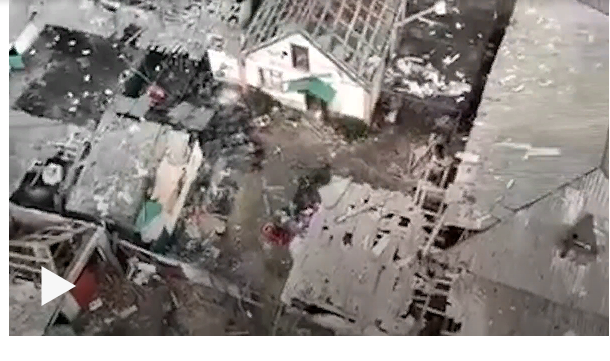 Видеозаписи, показывают, что пленные,российские солдаты, были убиты, с близкого расстояния 2 ЧАСТЬ.