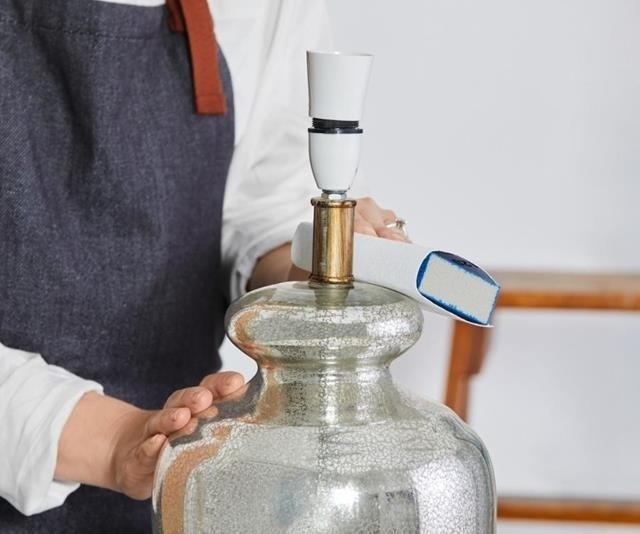 Как превратить старую лампу в красочную центральную часть