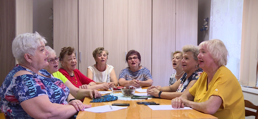 1.Простые люди о власти, Украине, мобилизации. 2. Индексация 4,8% ,это мало.