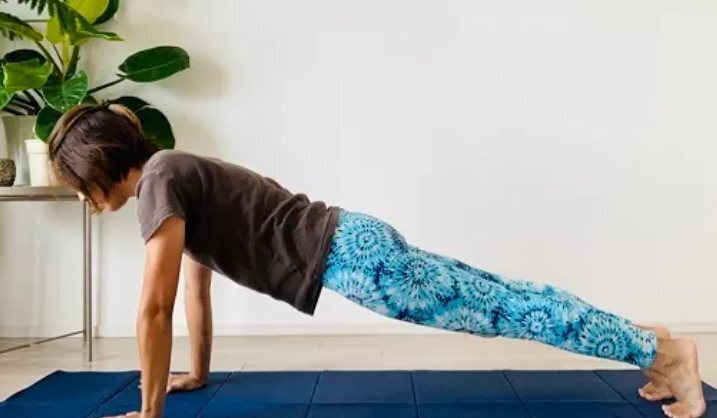 Тренировка тела, когда вы устали: всего 30 секунд! Рекомендуемые позы, которые также укрепят ваше ядро.