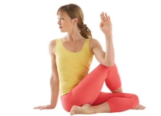 Вечерняя йога для людей с больной спиной: на какие места, кроме поясницы, следует обратить внимание? Три рекомендуемые позы
