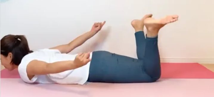 Всего 1 минута йоги! Размягчите жесткие тазобедренные суставы! Простой сгибатель бедра