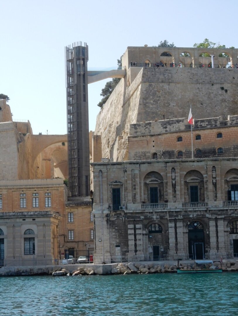 Самые необычные живописные лифты в мире. А вы рискнули бы? (продолжение)