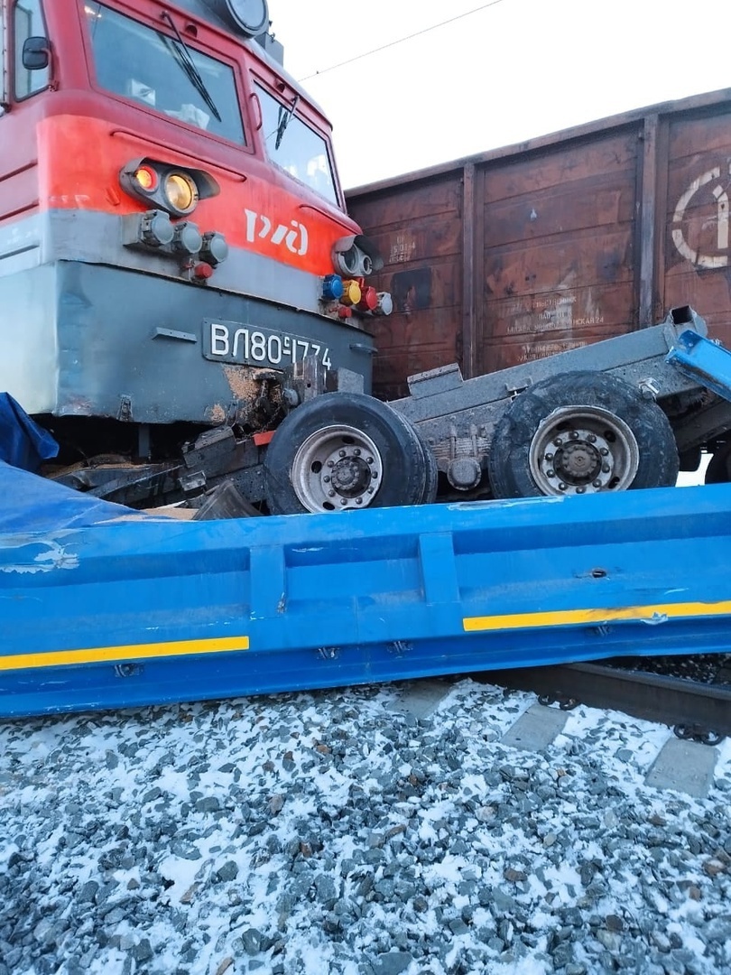 Трагедия на Ж/Д переезде унесла жизнь водителя