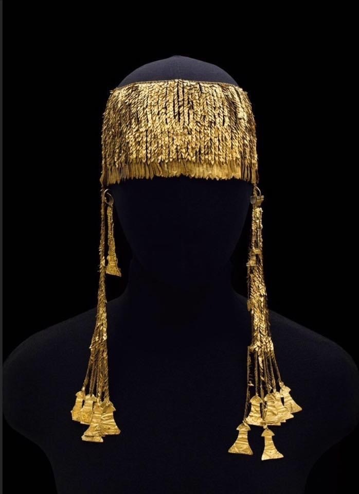 Как заработать на войне? Картонные сапоги, бензин, наркотики и несуществующие воинские части.