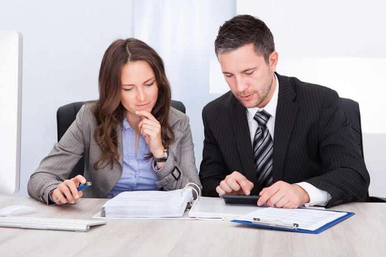 Товарищ по кредиту: кто такой созаемщик по ипотеке и для чего он нужен?