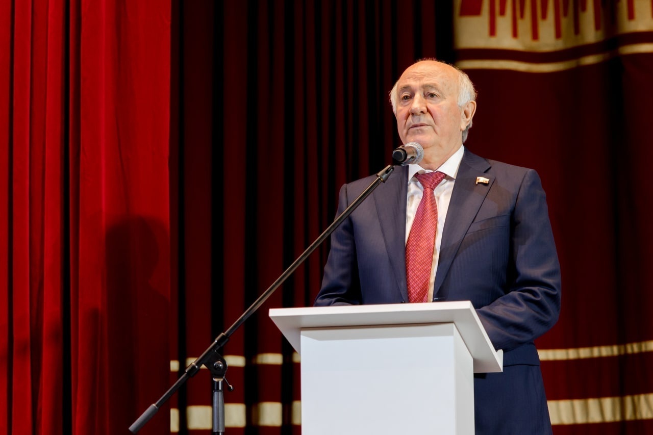 Казачество у разбитого корыта