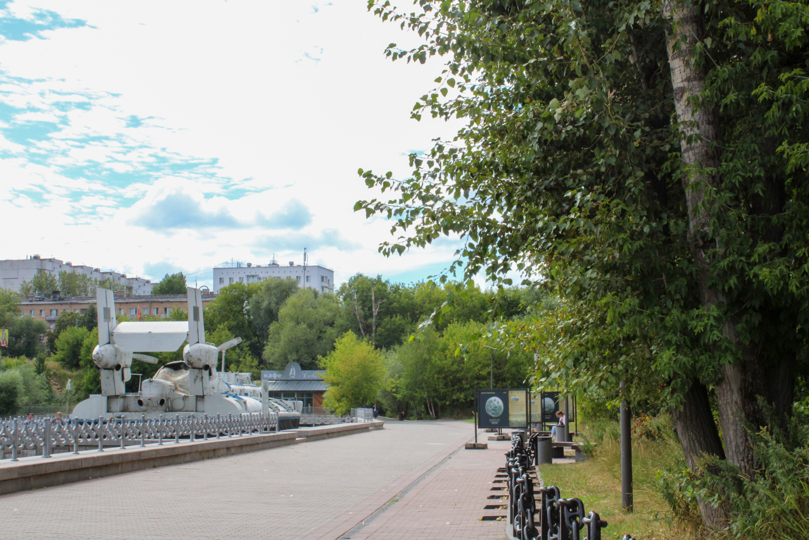 Экспонаты музея истории ВМФ в Северном Тушино в Москве