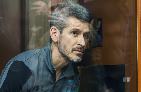 Из-за хищения 11-15 миллиардов руб. братья Магомедовы приобрели в сумме Тридцать семь года в колонии.