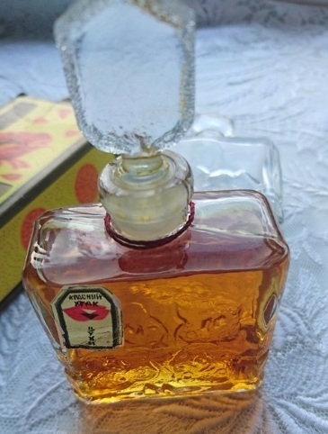 Духи "Красный мак". Аромат из СССР