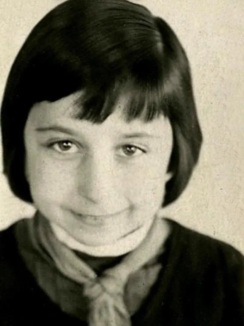 Первый фильм Лии Ахеджаковой, в котором трудно узнать любимую актрису!