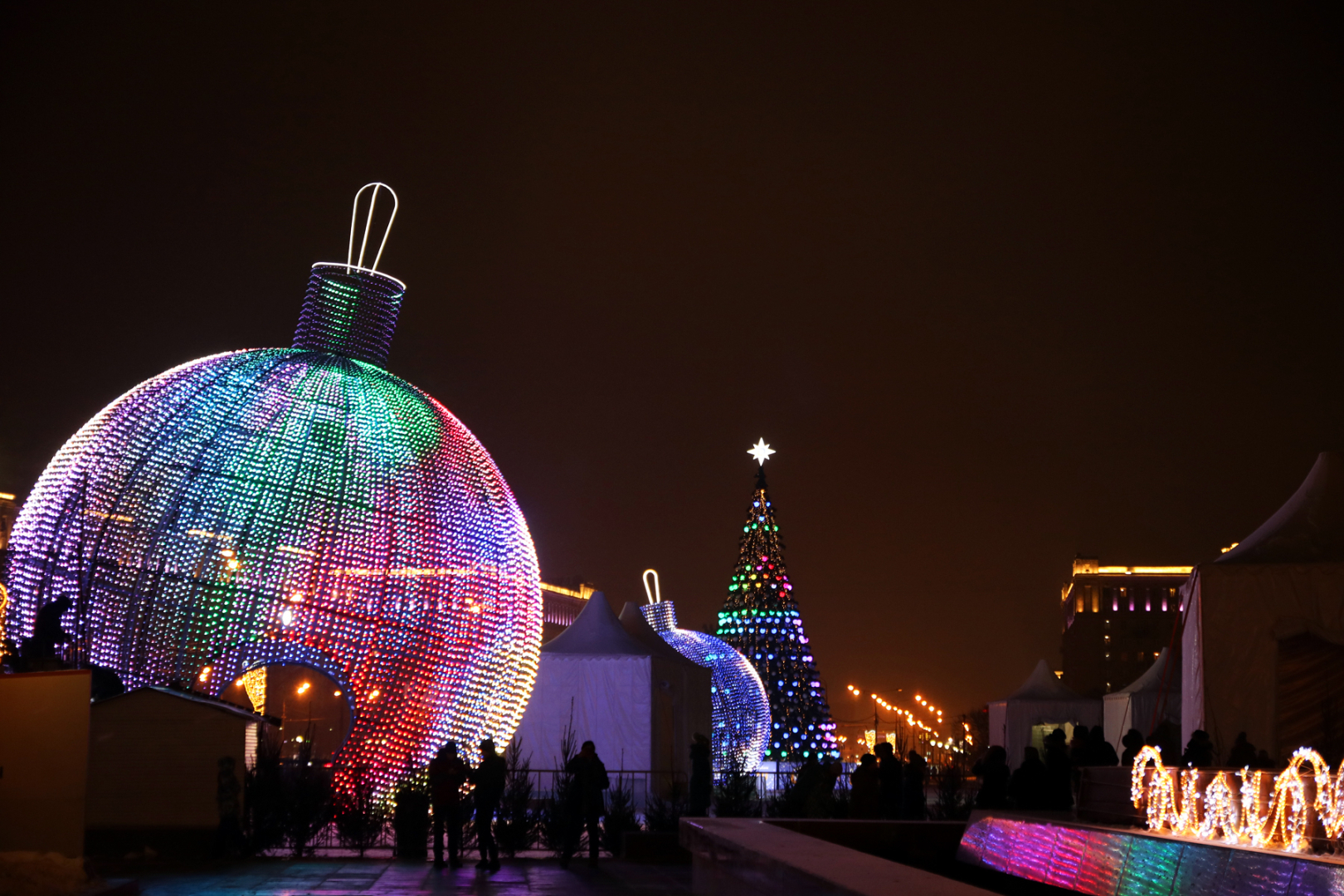 Новый 2023 год будут праздновать в Москве, но без пафоса и фейерверков