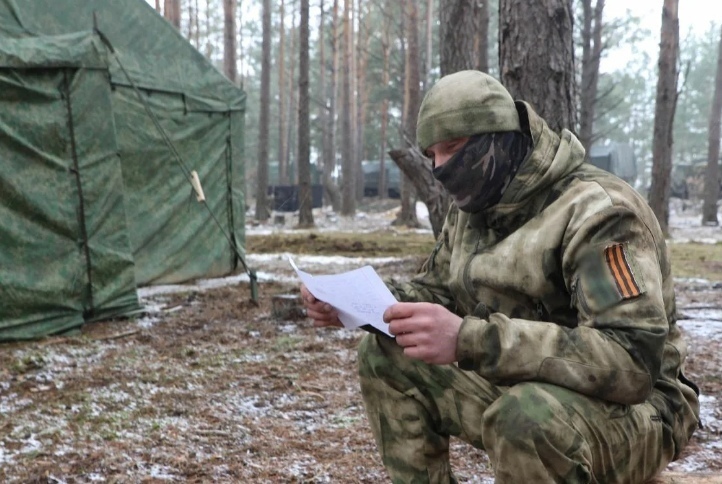 Посвящается всем нашим солдатам и офицерам которые борются против укронацистов на Украине