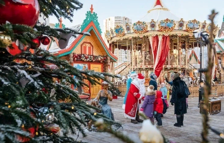 Как отдыхаем на Новый год 2023 и сколько выходных дней: Минтруда РФ утвердил новогодние праздники. Как встречать Новый год Черного Водяного кролика