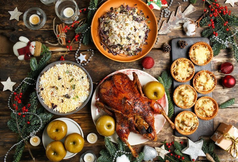 Новогодний стол 2023. Новогоднее меню - рецепты салатов и закусок в год Кролика. Салаты на Новый год 2023. Как накрыть новогодний стол?