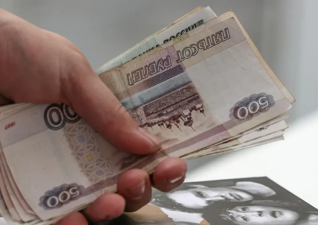 Уснул и приснился мне сон: Россиянина оштрафовали на 30 тысяч рублей после сна с Зеленским