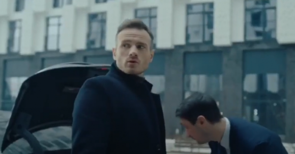 Отличный социальный ролик: "Мальчики уезжают, мужчины - остаются"