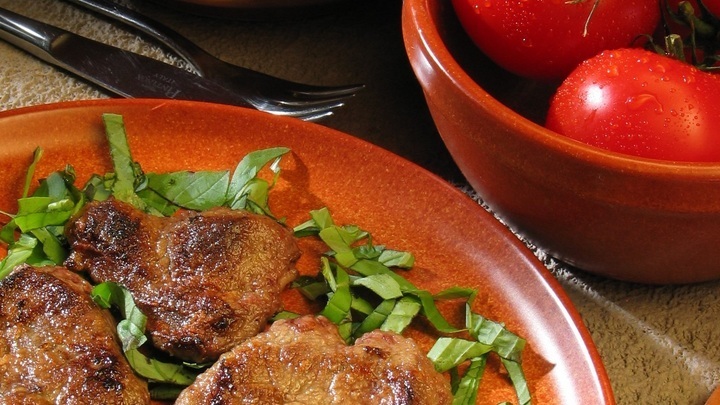 Говядину и яблоки предложили изъять из списка социально значимых продуктов: этот продукт и фрукты мало употребляют