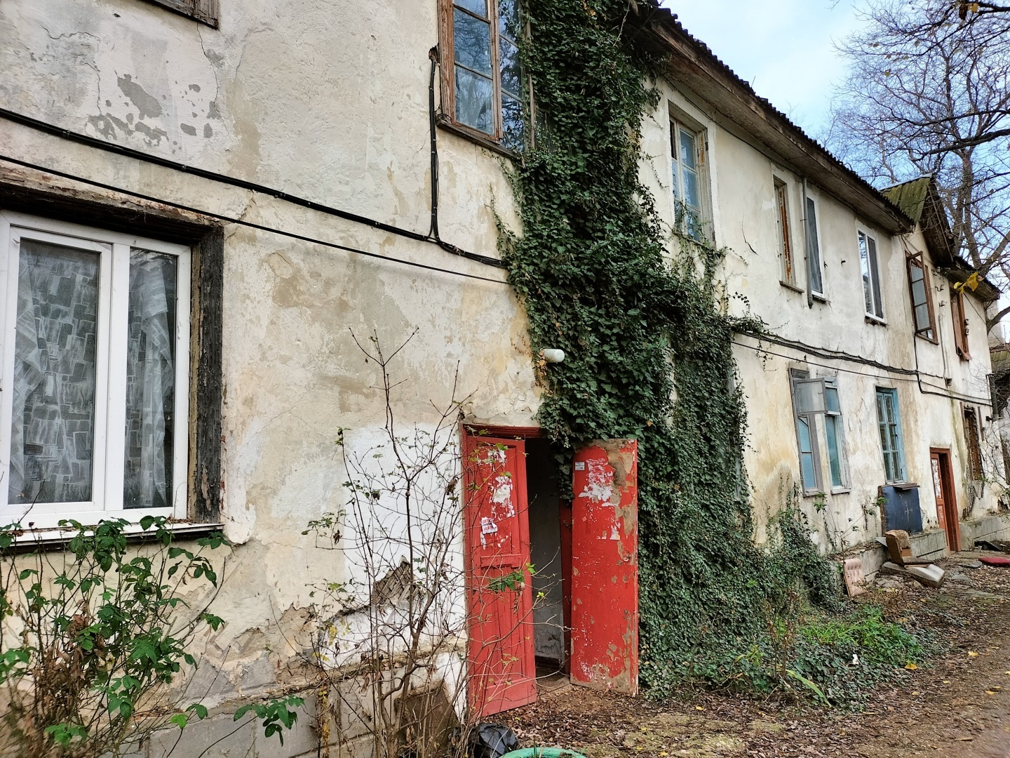 Разрушенные дома в Севастополе. Почти в центре города. Что произошло - фото