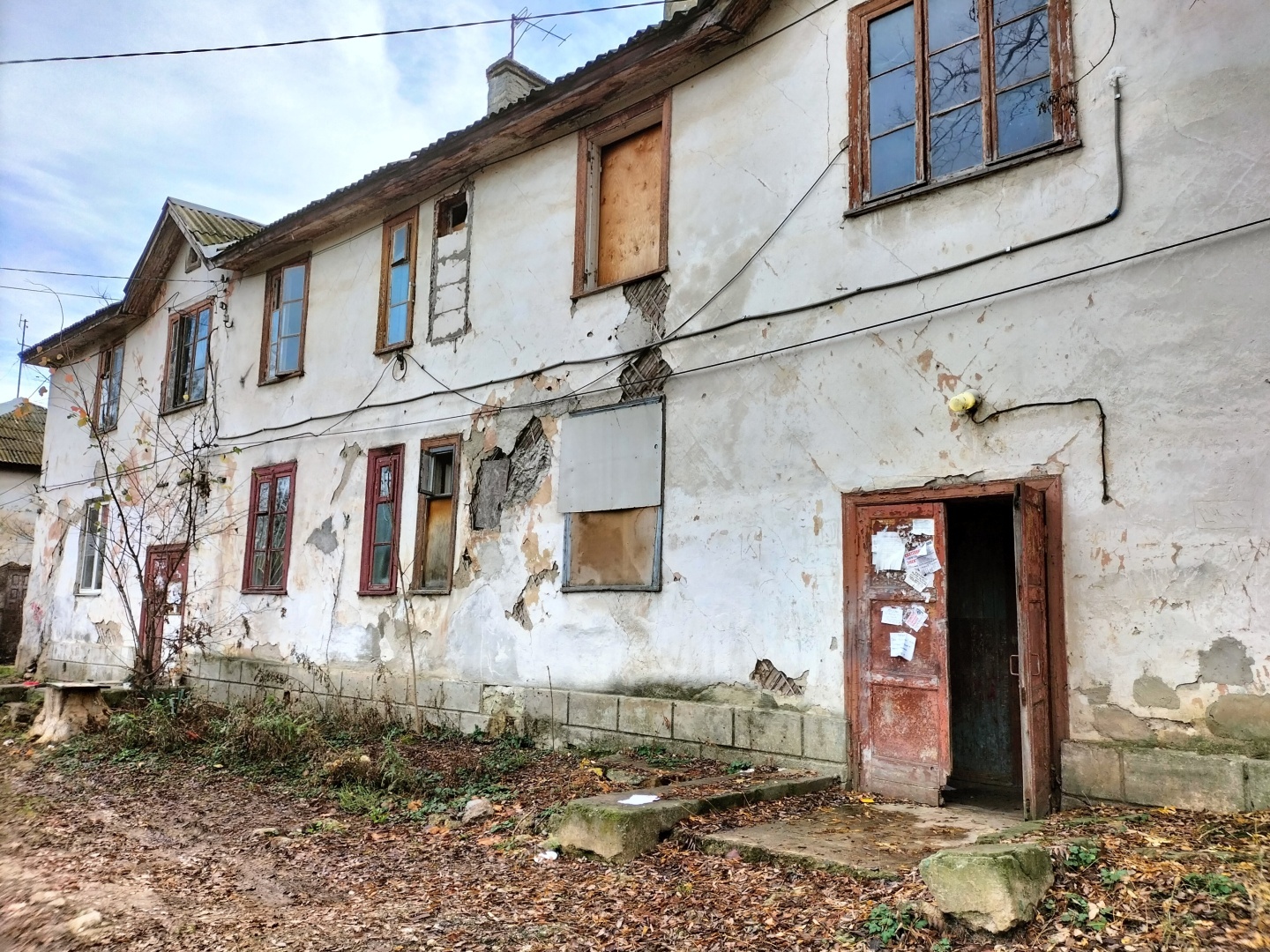 Разрушенные дома в Севастополе. Почти в центре города. Что произошло - фото