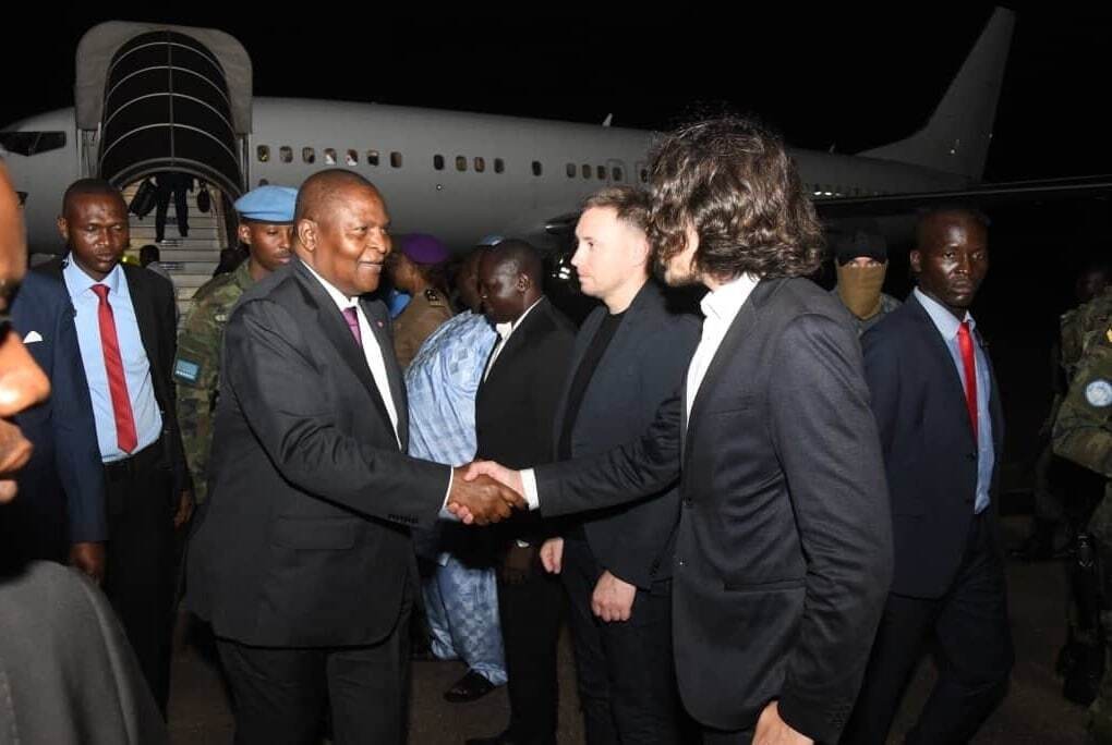 Российский чиновник ранен при попытке покушения – посольство.