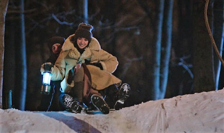 Новогодняя комедия, которая покорит вас."За Пять Минут до Января" можно смотреть всей семьей. Отдых в воскресенье.