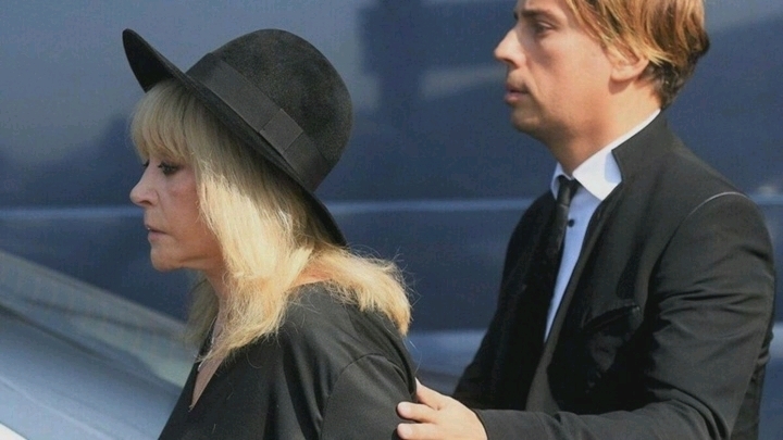 У ''Примадонны'' Аллы и ее супруга на Родине не будет теперь шансов