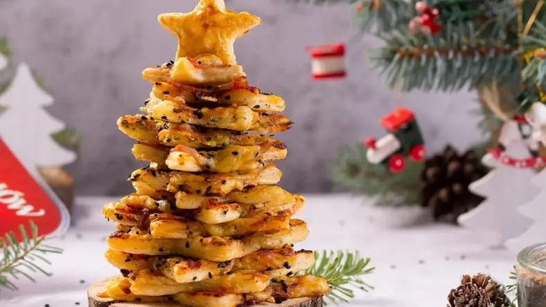 Французская рождественская елка с ветчиной из индейки, сыром и нигеллой. Очень вкусное новогоднее украшение