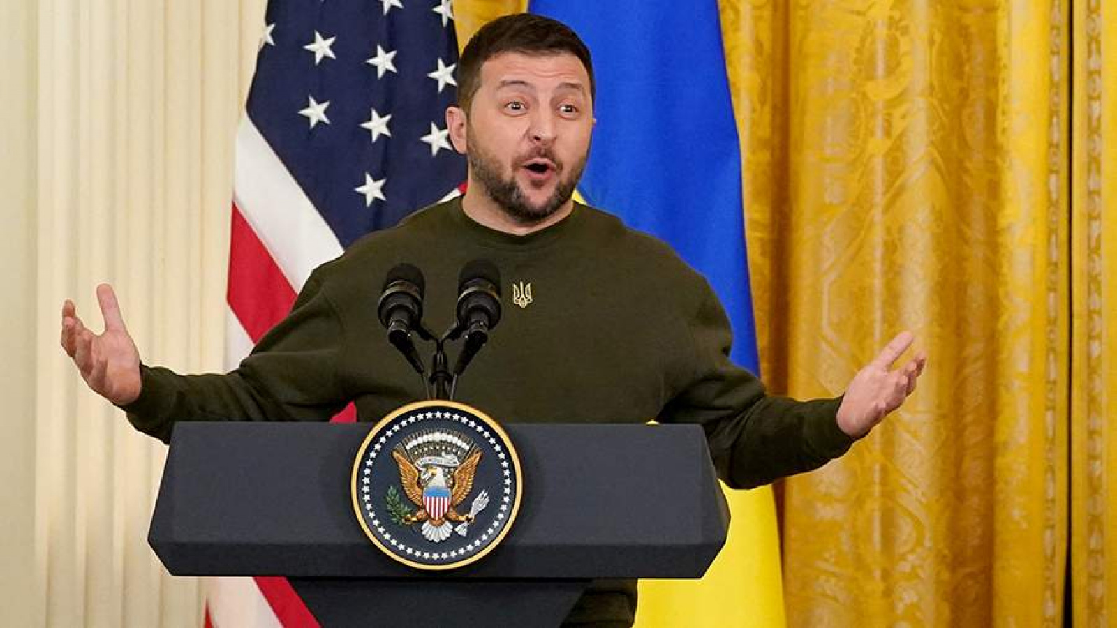 "Мы не ждем чуда, поскольку творим его сами": Зеленский призвал отмечать католическое Рождество. А как выглядело Рождество на Украине? Фото. Опрос