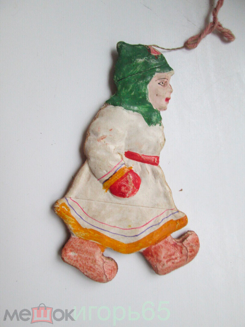 Пионеры, Гагарин и Олимпийский мишка: как выглядели советские елочные украшения (ФОТО)