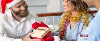 Новогодние подарки: что именно ждут теперь в подарок и как это свидетельствует о состоянии общества