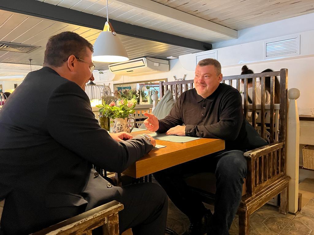 Хоккеист Александр Юдин и Юрист Владимир Ребо - встреча в преддверии Нового года