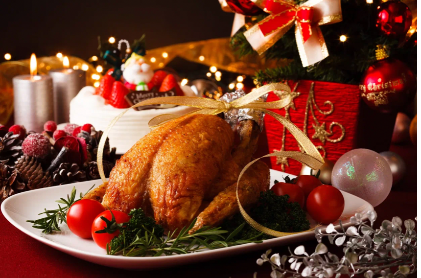 Забота или подготовка к дефициту? Нас просят не переедать на Новый год. Прислушаетесь к совету?