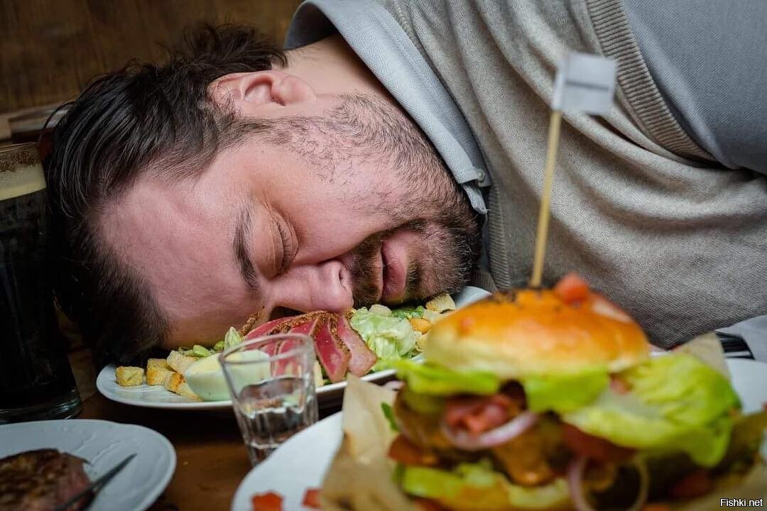 С Новым Годом, друзья!!!...или вилкой в глаз?