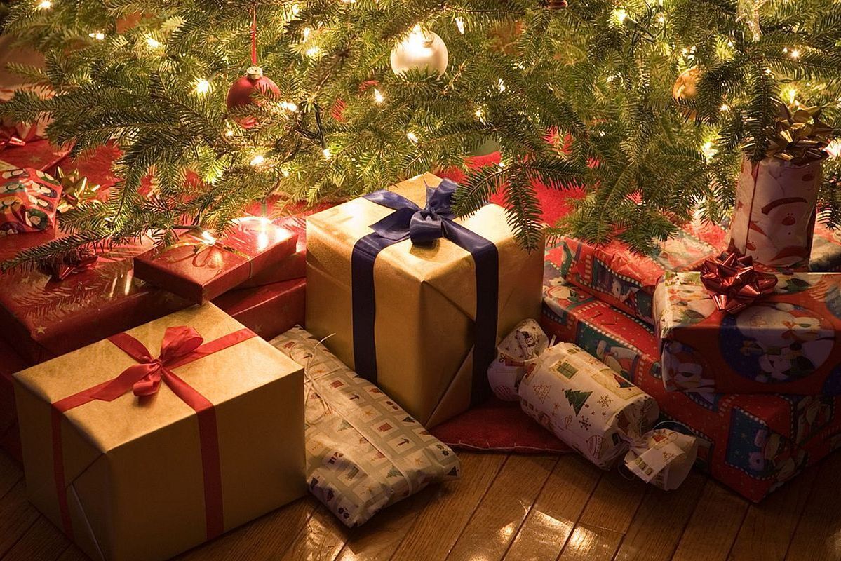 Как получить подарки на Новый год от государства: интересная информация