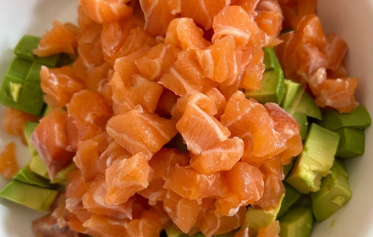 Тартар из лосося с авокадо: пошаговый рецепт с фотографиями