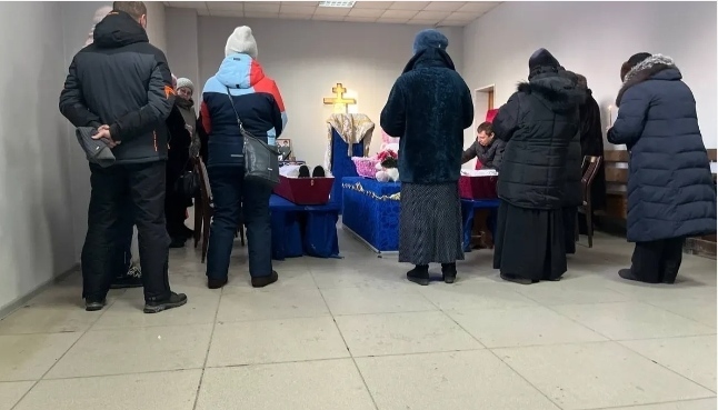 На Урале похоронят троих детей, убитых своей матерью: Родительница заявляла, что в них «вселились бесы»